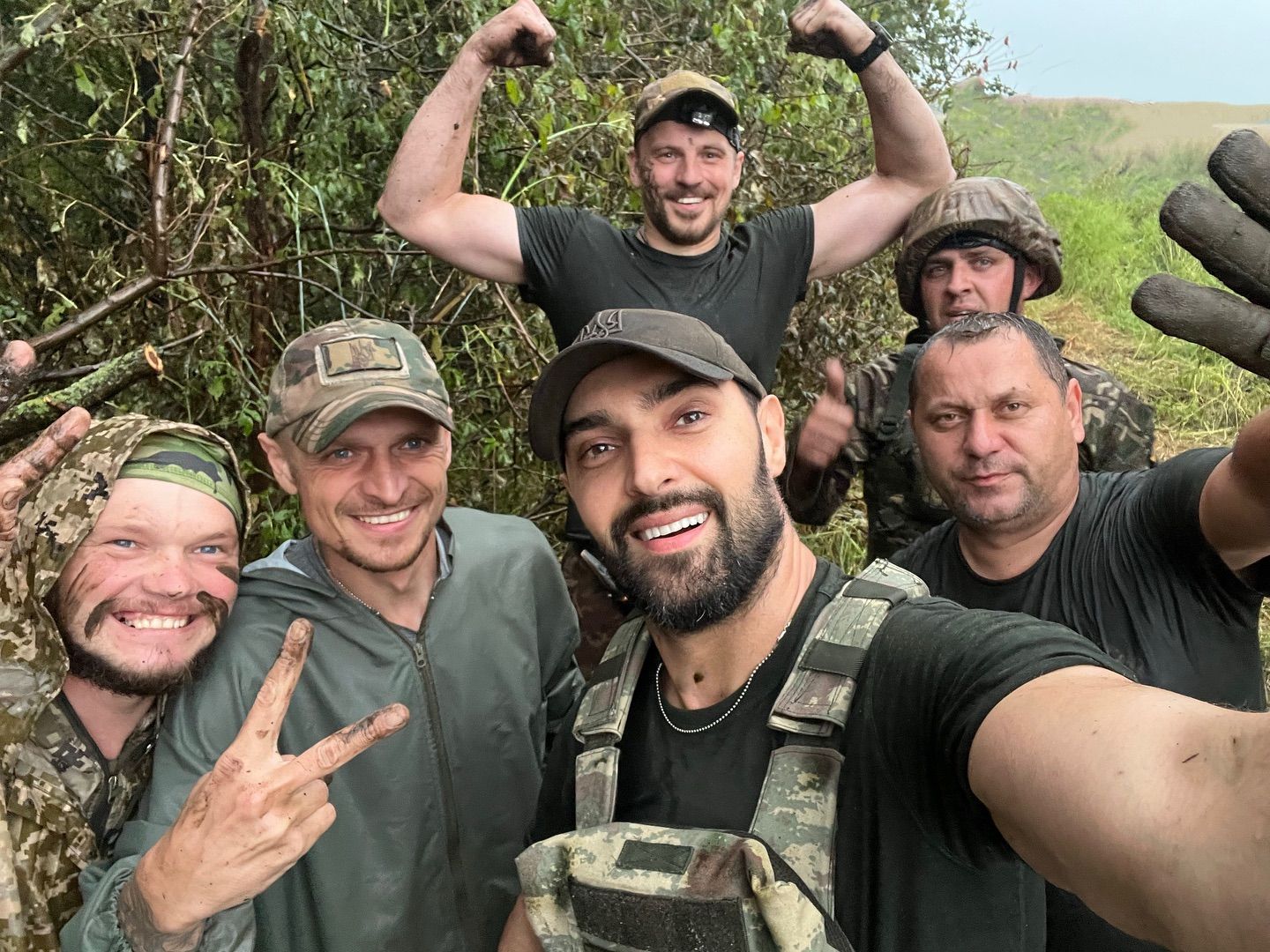 Віталій Козловський присвятив новий трек "Навкруги" своїм побратимам