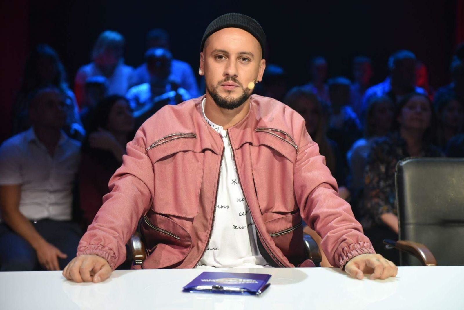 Українською зазвучав хіт MONATIK "Вітамін D": артист просить про допомогу