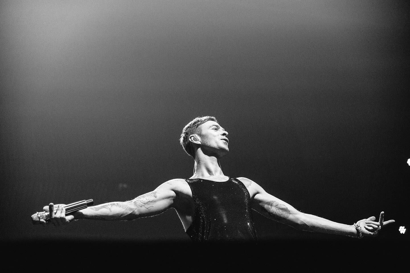 Концерт-подяка кожному українцю: Макс Барських з тріумфом виступив у Палаці Спорту