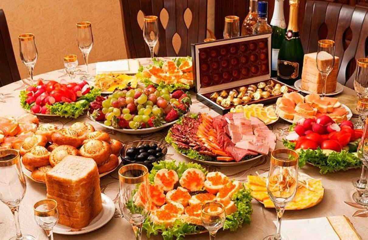 Новорічний стіл: на скільки більше доведеться заплатити українській сім'ї цього року