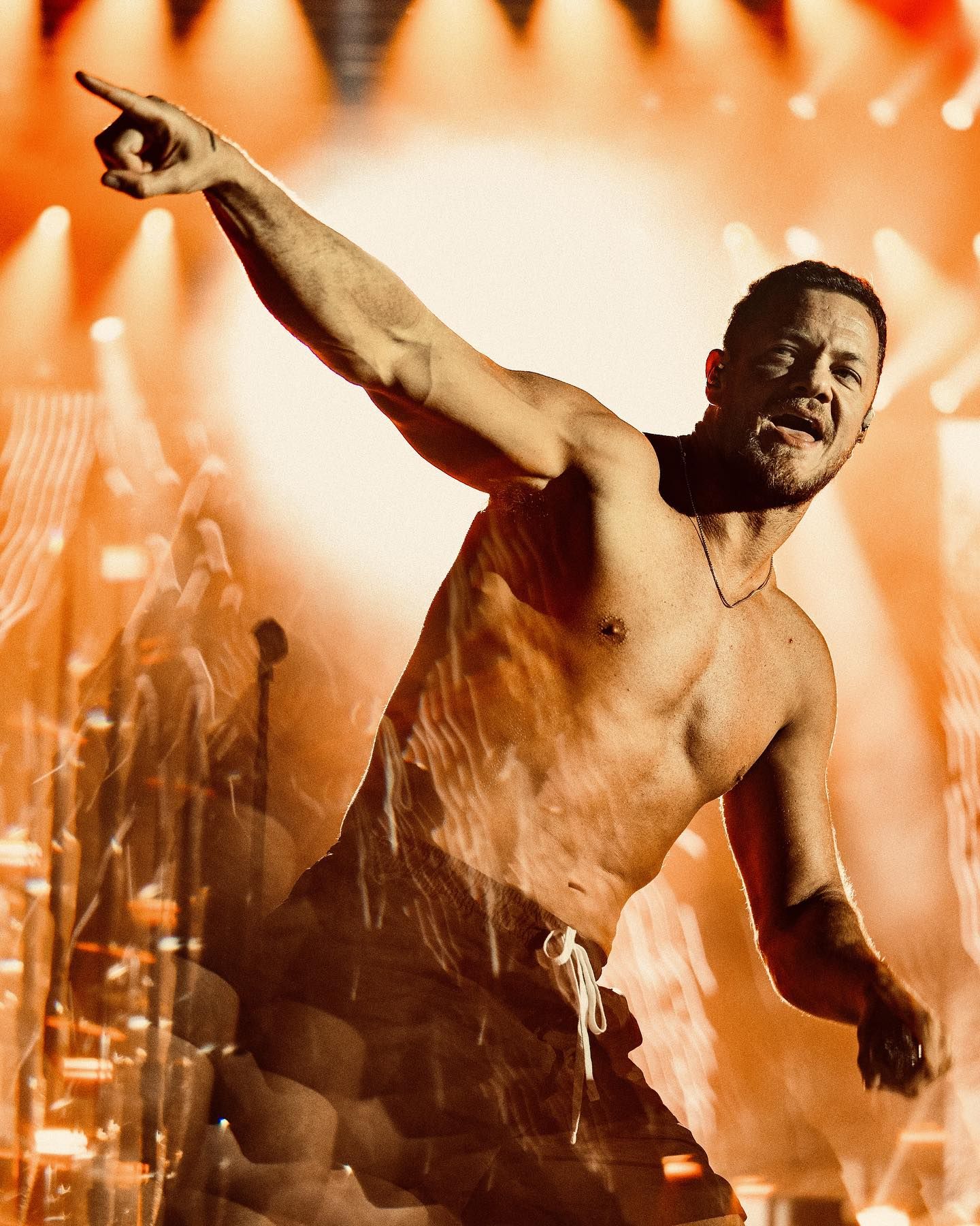 Ден Рейнольдс - фото 1