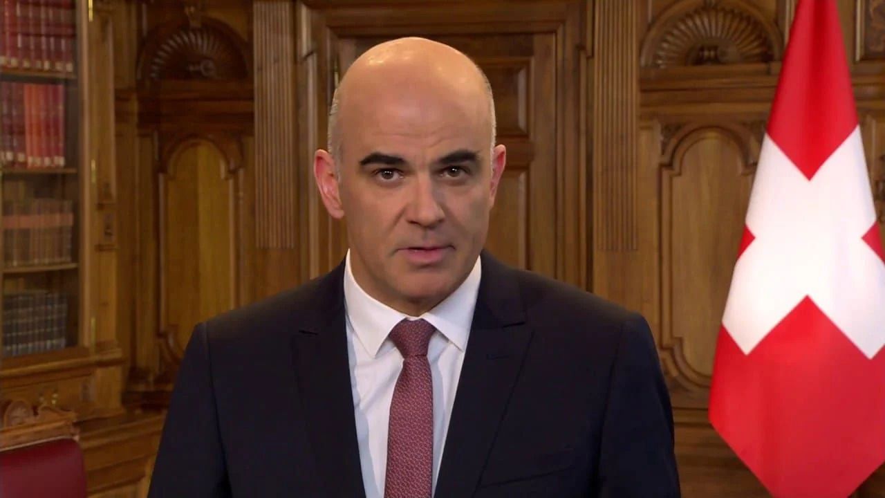 Президент Швейцарії покинув пост та записав кумедний ролик на прощання