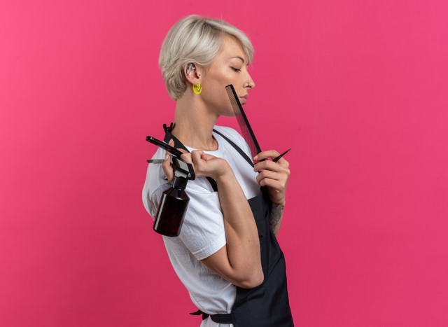 Місячний календар стрижок на січень 2024 – дні, коли стригти волосся - фото 536446