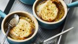 Найкраще у холодну пору року: рецепт цибулевого супу від Ярославського