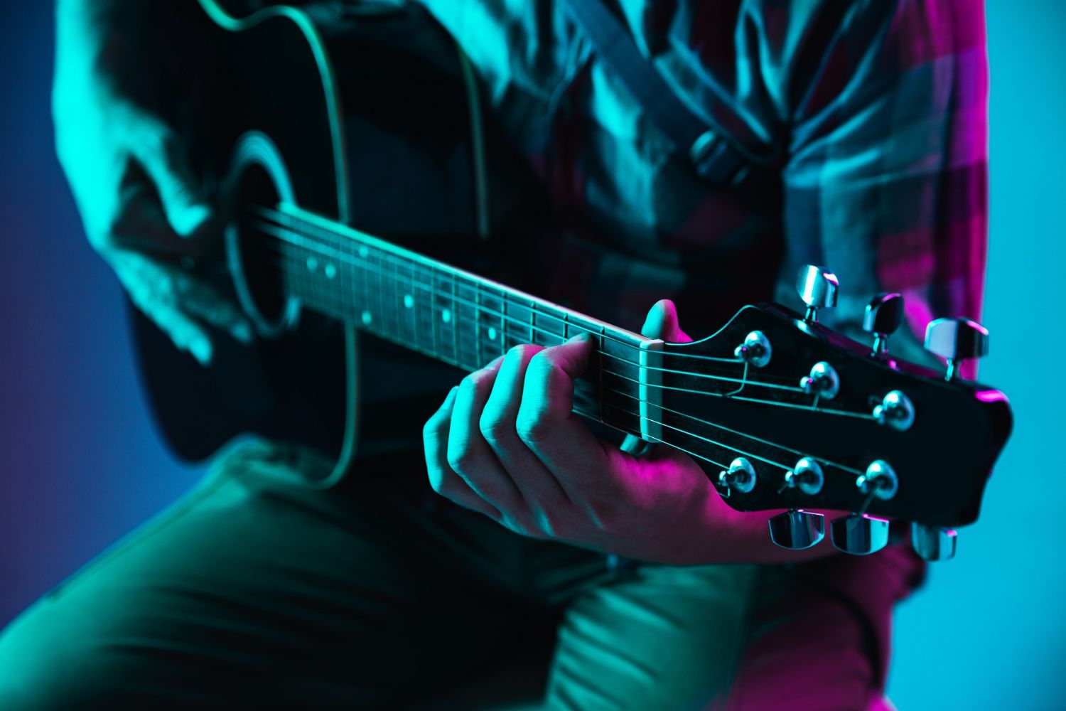 Музикант зіграв на гітарі пісні гурту Deftones під час операції: навіщо він це робив