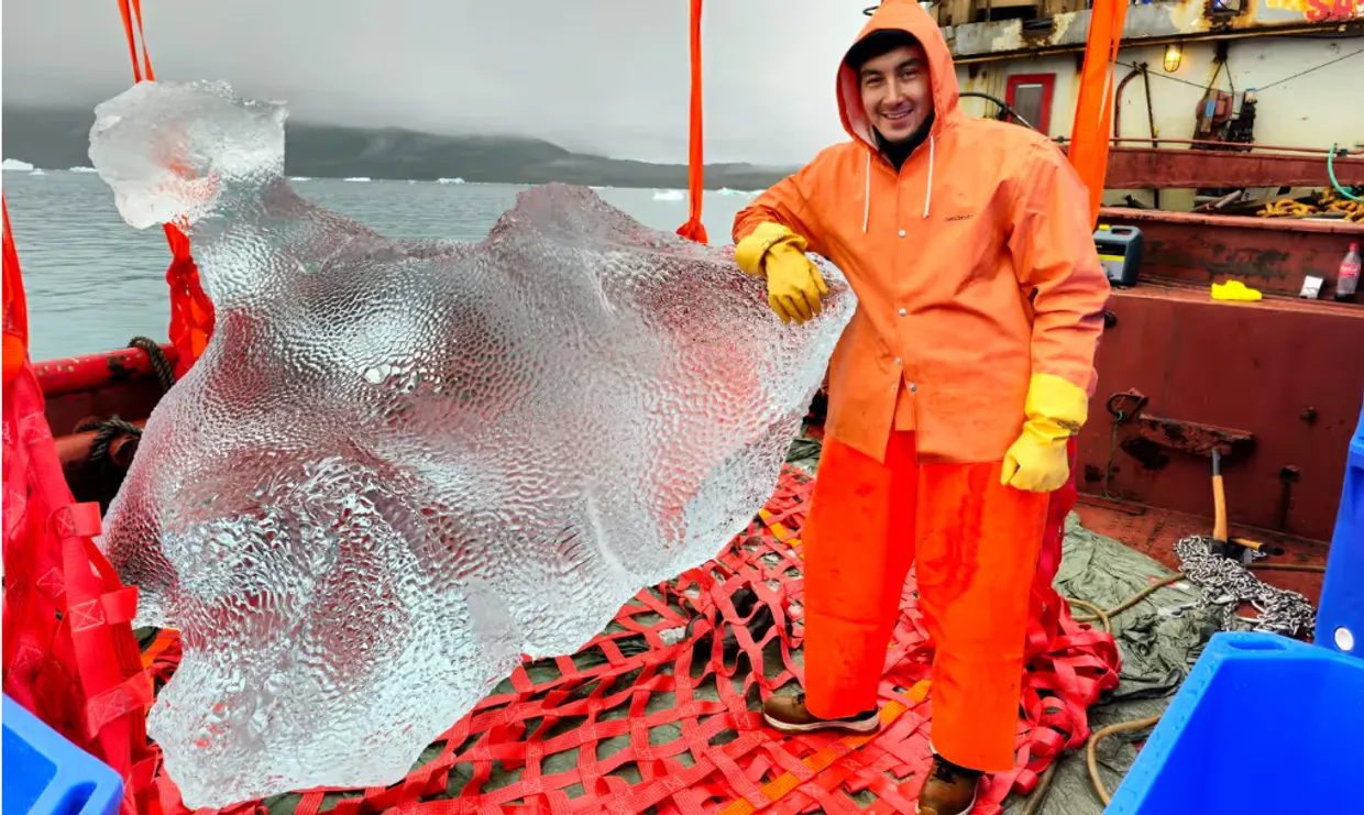 Стартап Arctic Ice почав продавати арктичний лід у коктейль-бари ОАЕ та Дубая