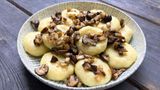 Рецепт картопляних галушок з куркою та грибами від Лізи Глінської