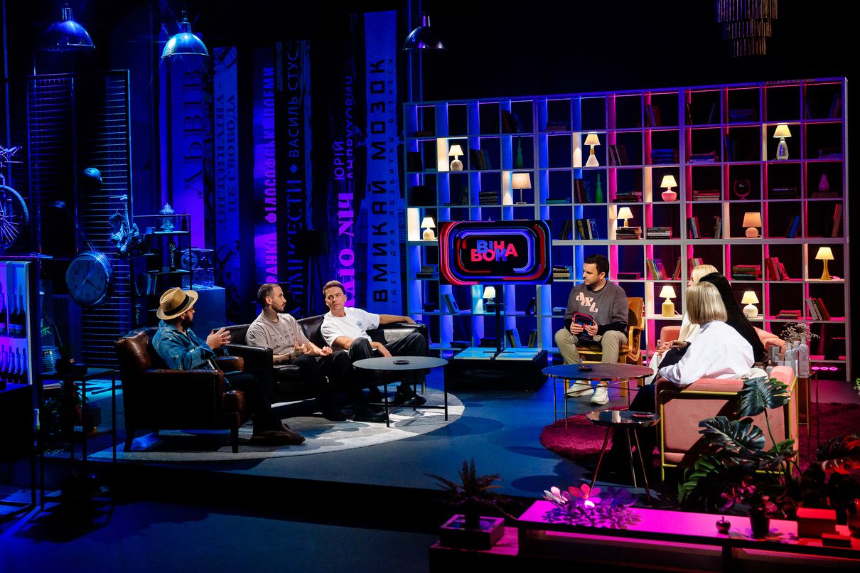 "ВІН ВОНА ШОУ": Євген Фешак зізнався, що мама ревнувала його до дівчат