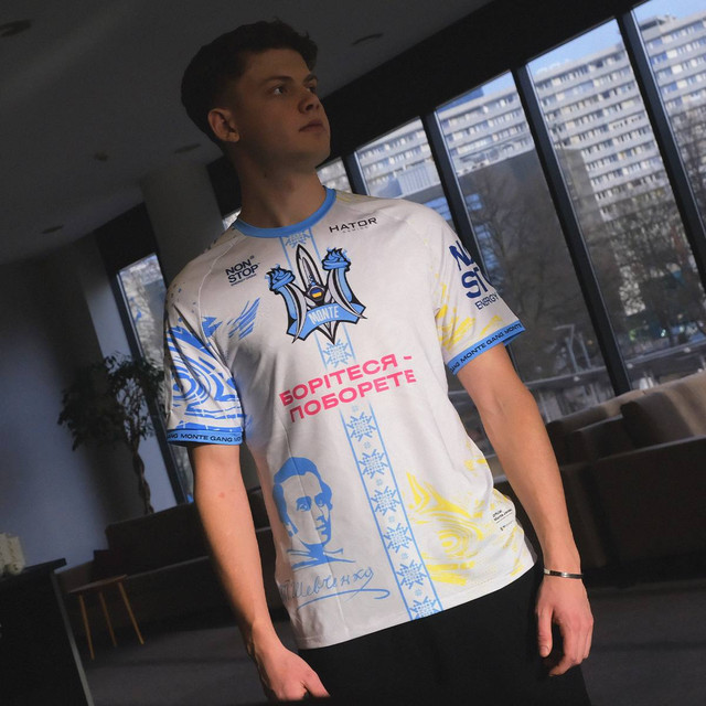 Борітеся – поборете: українські кіберспортсмени показали свою нову форму - фото 537484