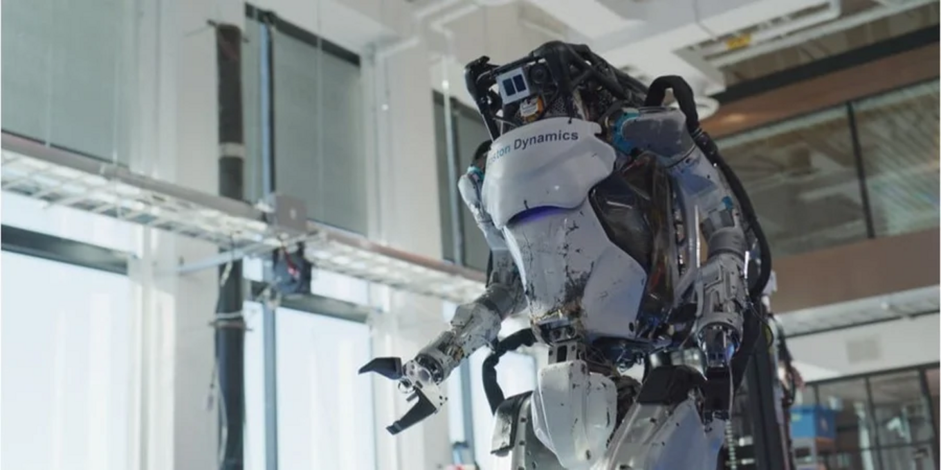 Людиноподібний робот показав, як працює на автозаводі