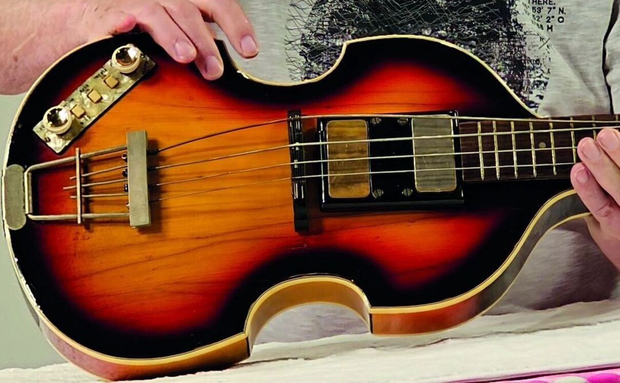 Викрадена понад 50 років тому: Полу Маккартні повернули його гітару