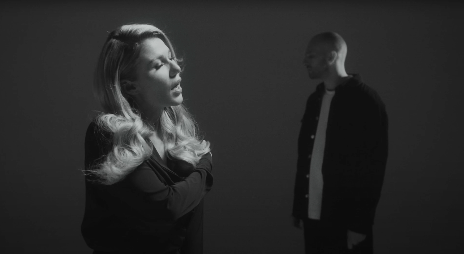 Слухайте пісню "Скільки ще" від Chekson та Alena Omargalieva - фото 1