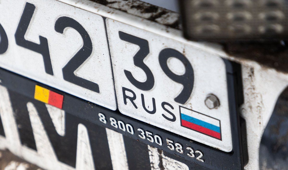 У Литві заявили, що авто з російською реєстрацією повинні покинути країну до 11 березня