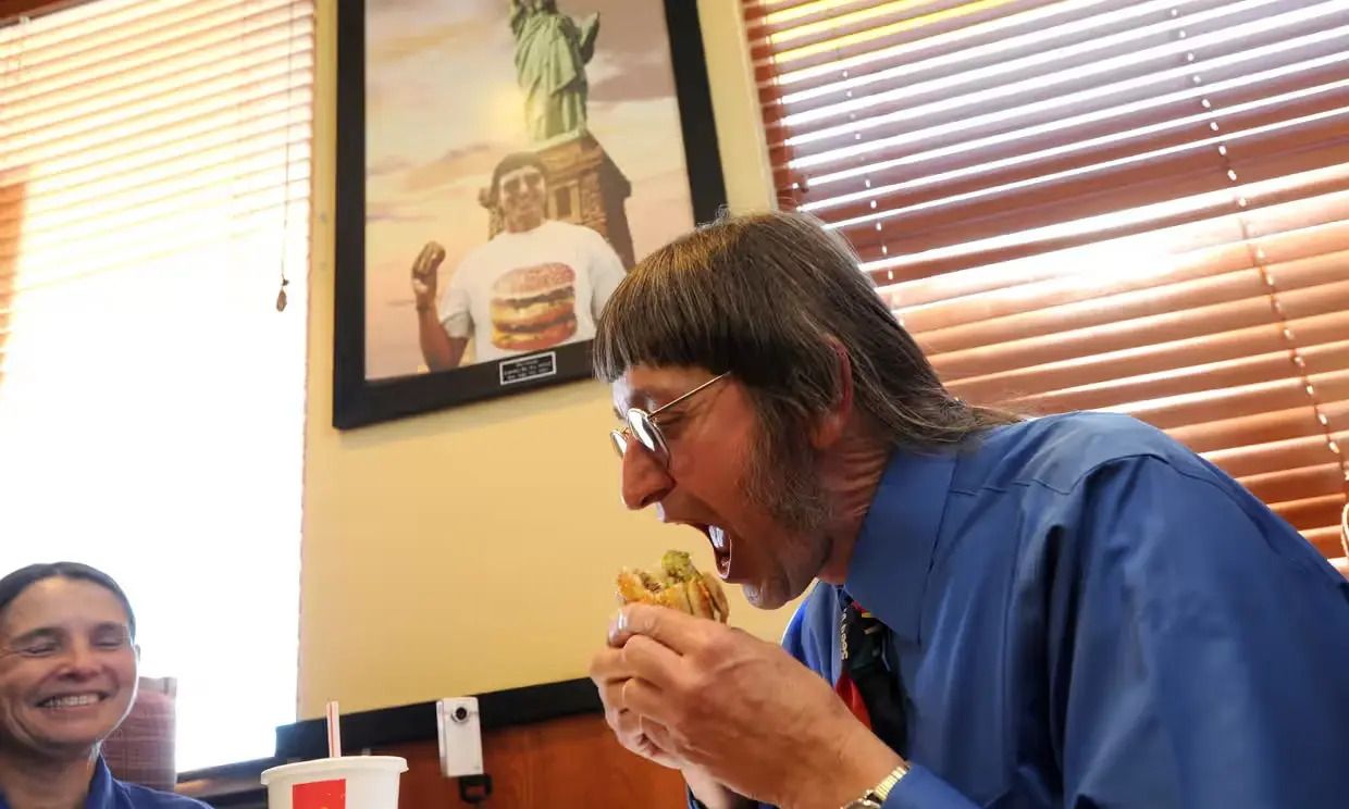 Американець за життя з’їв 34 тисячі біг-маків - фото 1