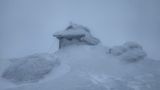 Зима продовжується: на горі Піп Іван намело пів метра снігу