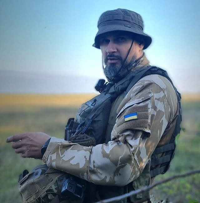 День українського добровольця: знаменитості, які самі пішли боронити рідну землю - фото 538939