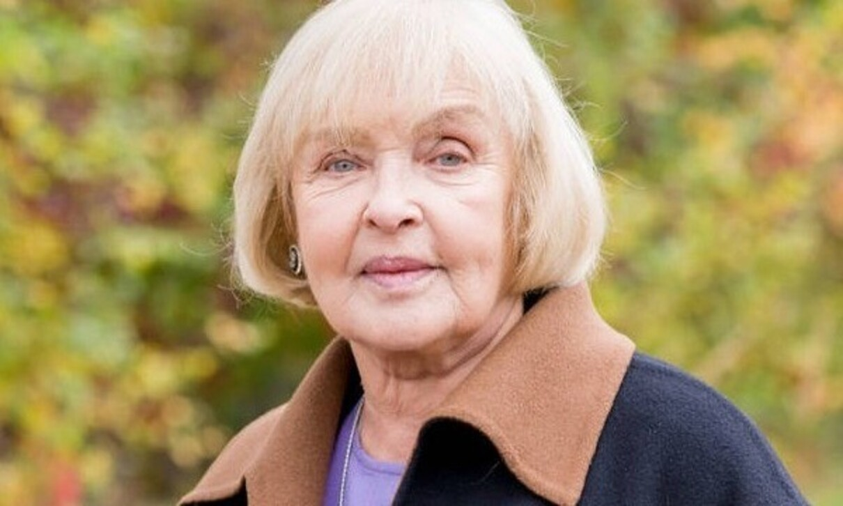 "Чи справді необхідно, щоб жінка була мужня": Ада Роговцева продекламувала вірш