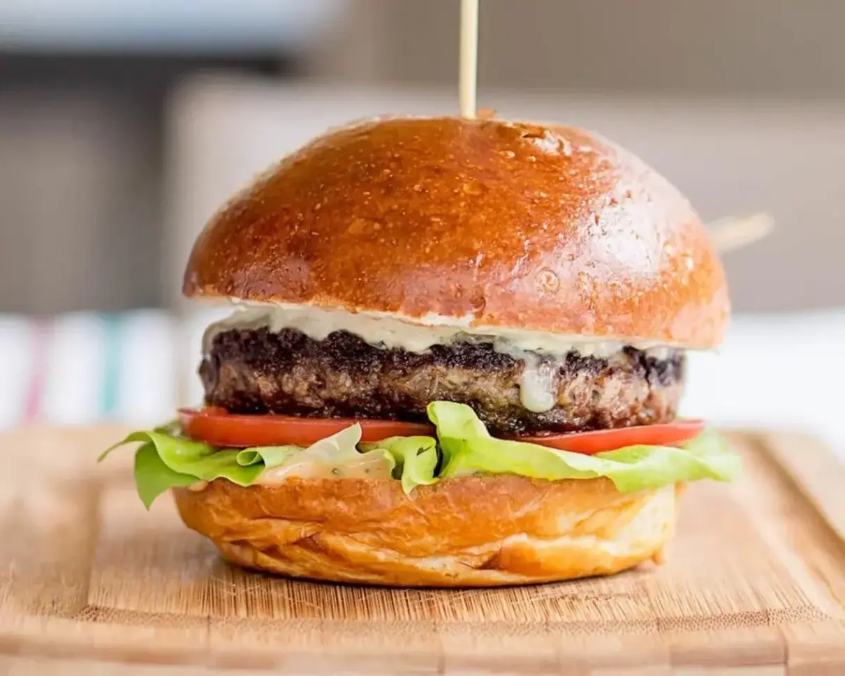 Апетитний гамбургер - фото 1