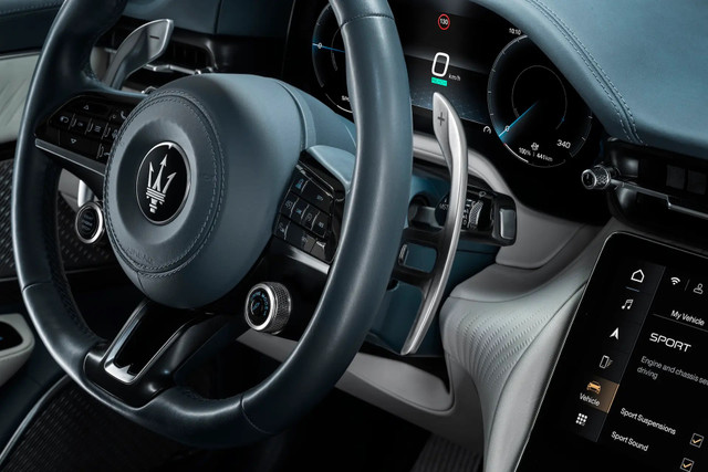 Maserati представила найшвидший електричний кабріолет у світі - фото 540231