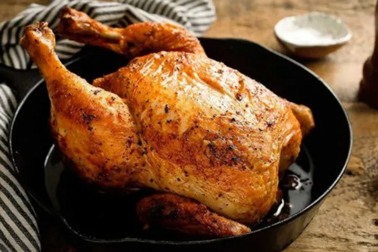 Пальчики оближеш – рецепт апетитної запеченої курки в рукаві від Ектора