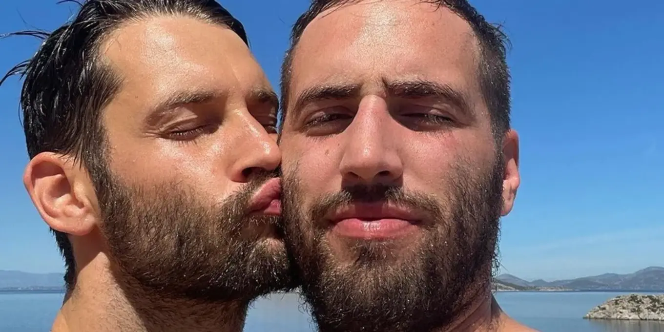 Засновник бренду Jacquemus Симон Порт Жакмюс і його чоловік Марко Маестрі стали батьками