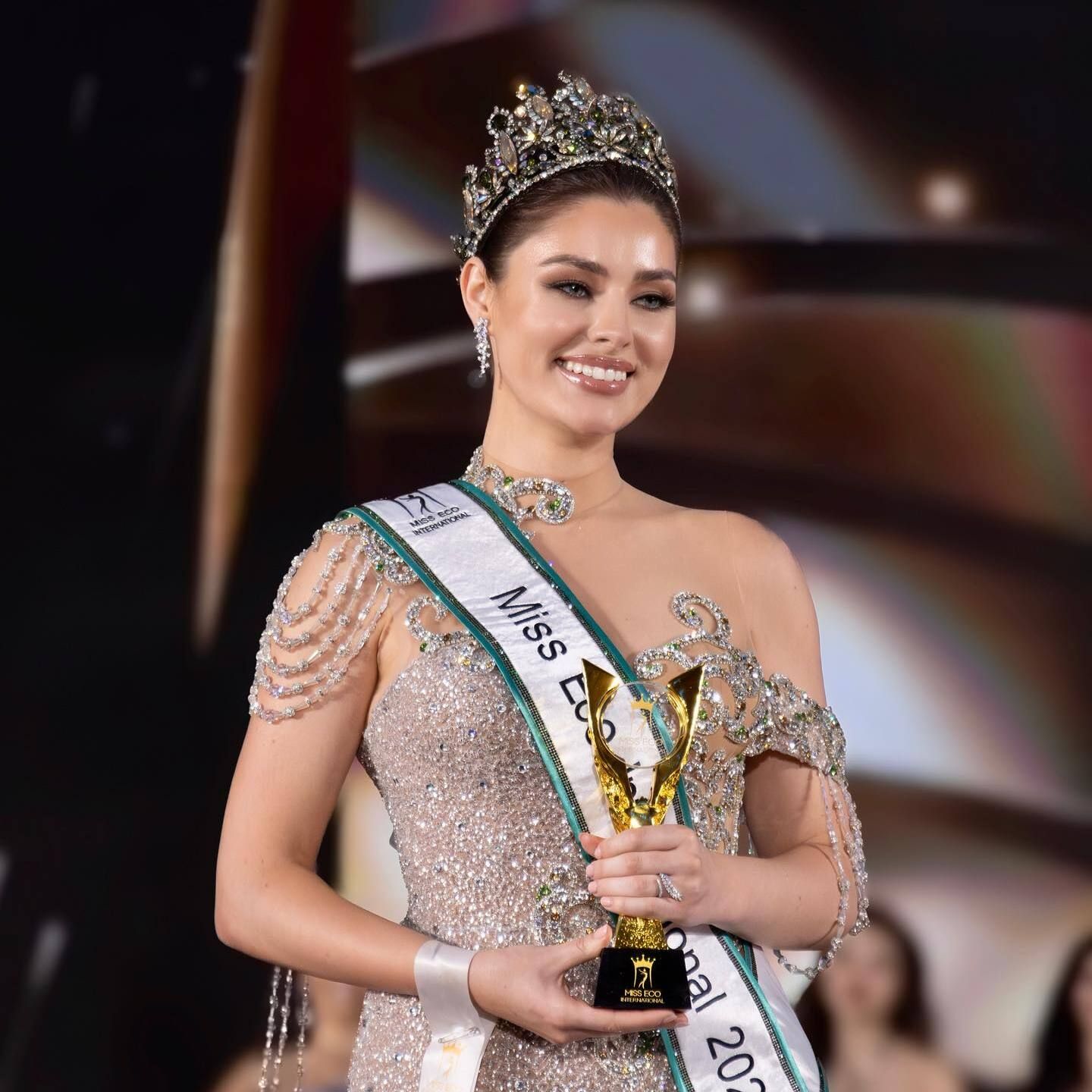 Українка Ангеліна Усанова перемогла на конкурсі Miss Eco International-2024 в Єгипті