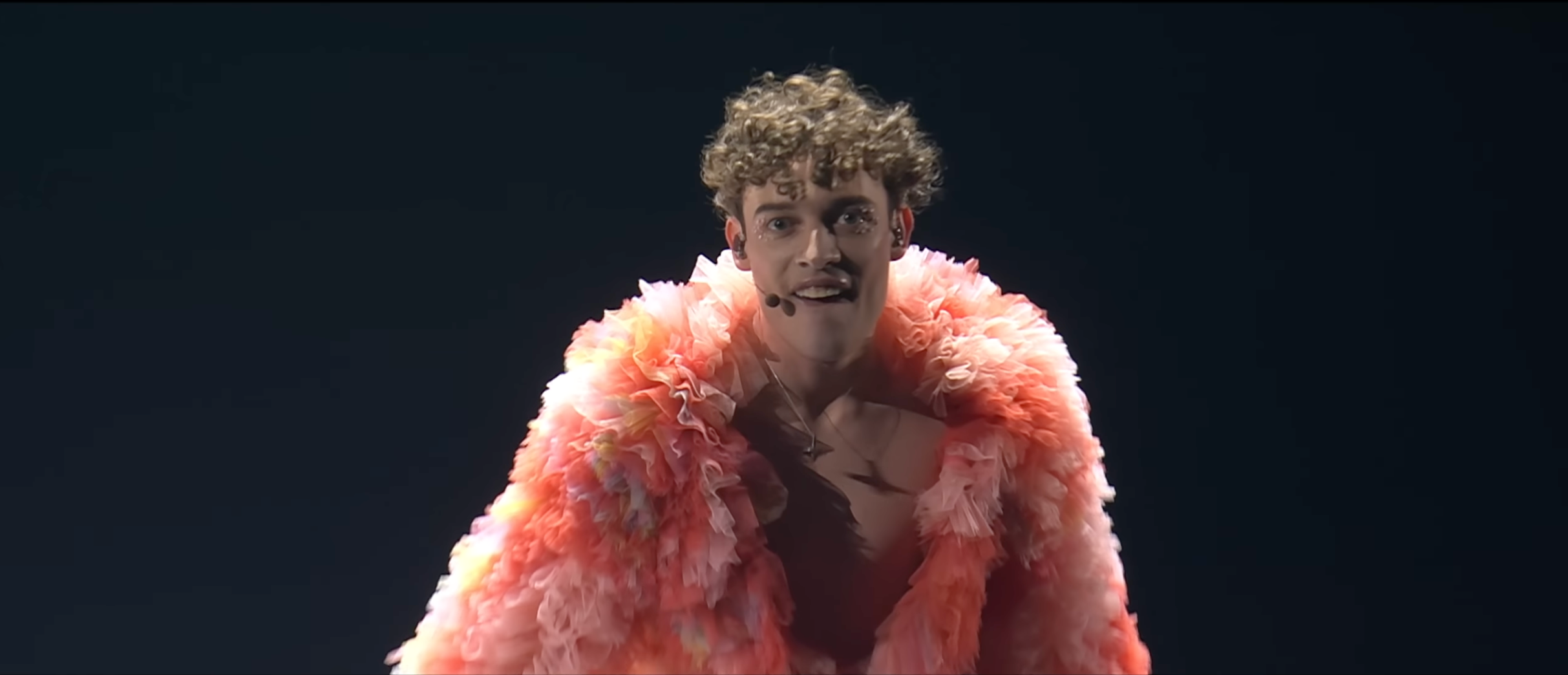 На радощах зламав статуетку: відомий переможець Євробачення 2024