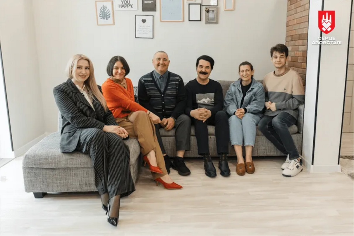 Павло Зібров завітав на новосілля до оборонця Маріуполя Петра Хижняка