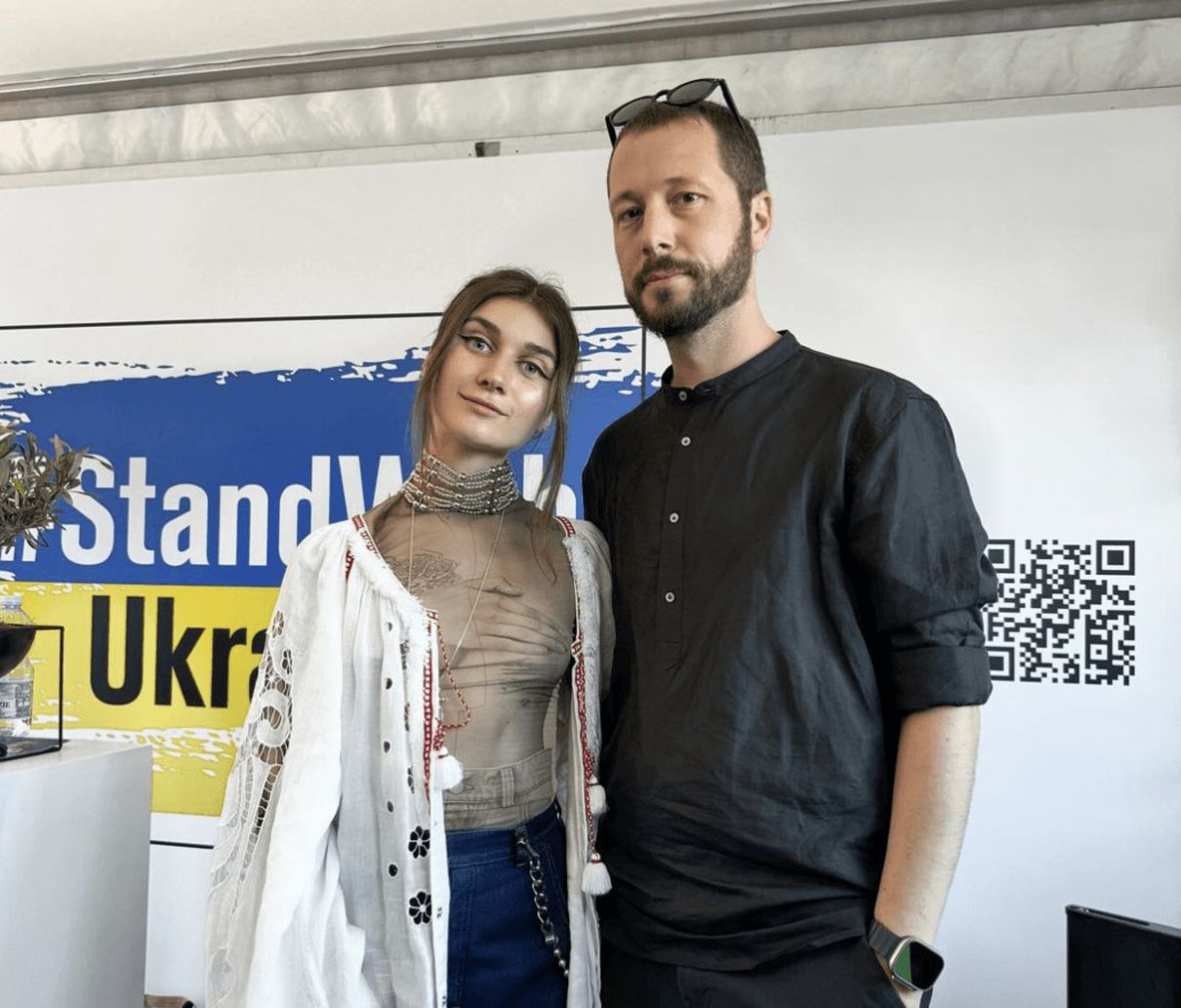 Режисер Мстислав Чернов і виконавиця Jerry Heil зустрілися в Каннах під час кінофестивалю