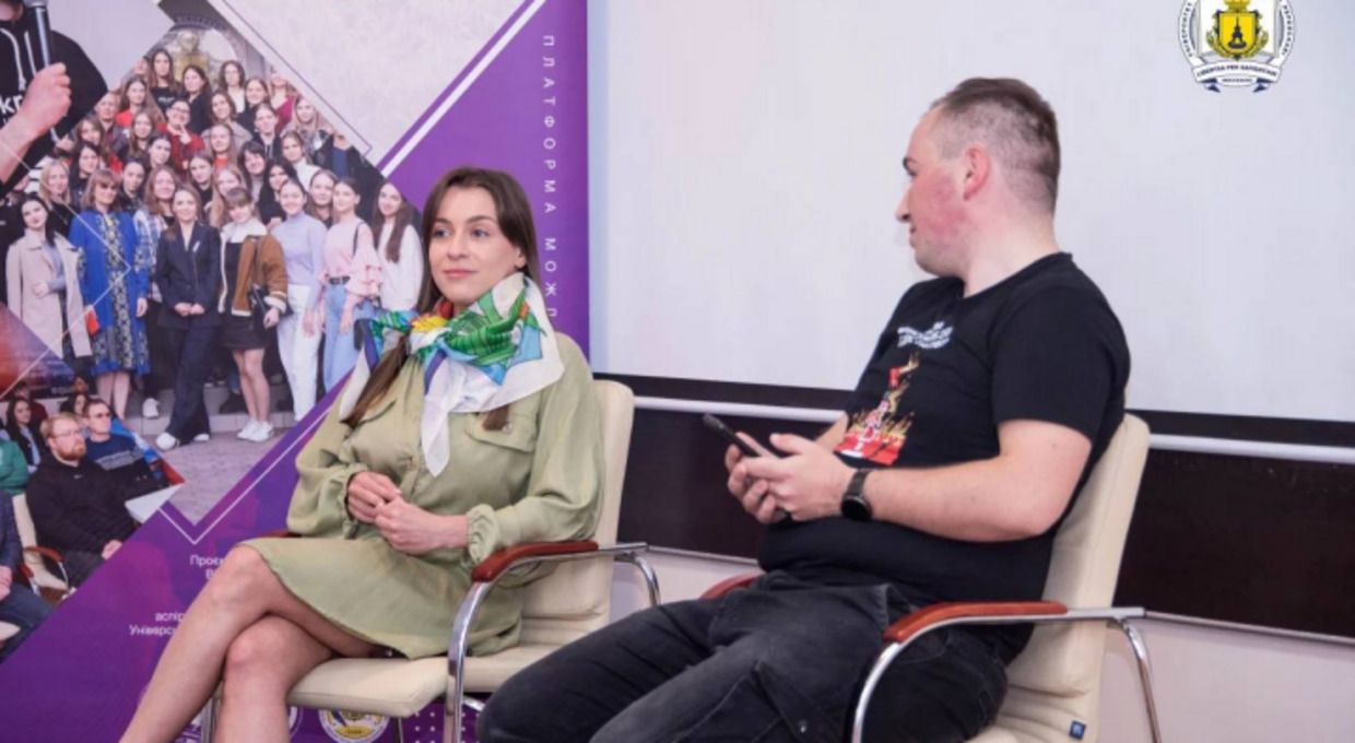 Нова роль порноакторки Джозефін Джексон: спікер "Платформи можливостей" в університеті