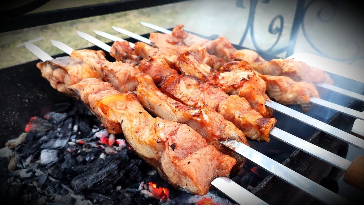 Шашлик з коропа в томатному соці: рецепт від Ольги Рябенко