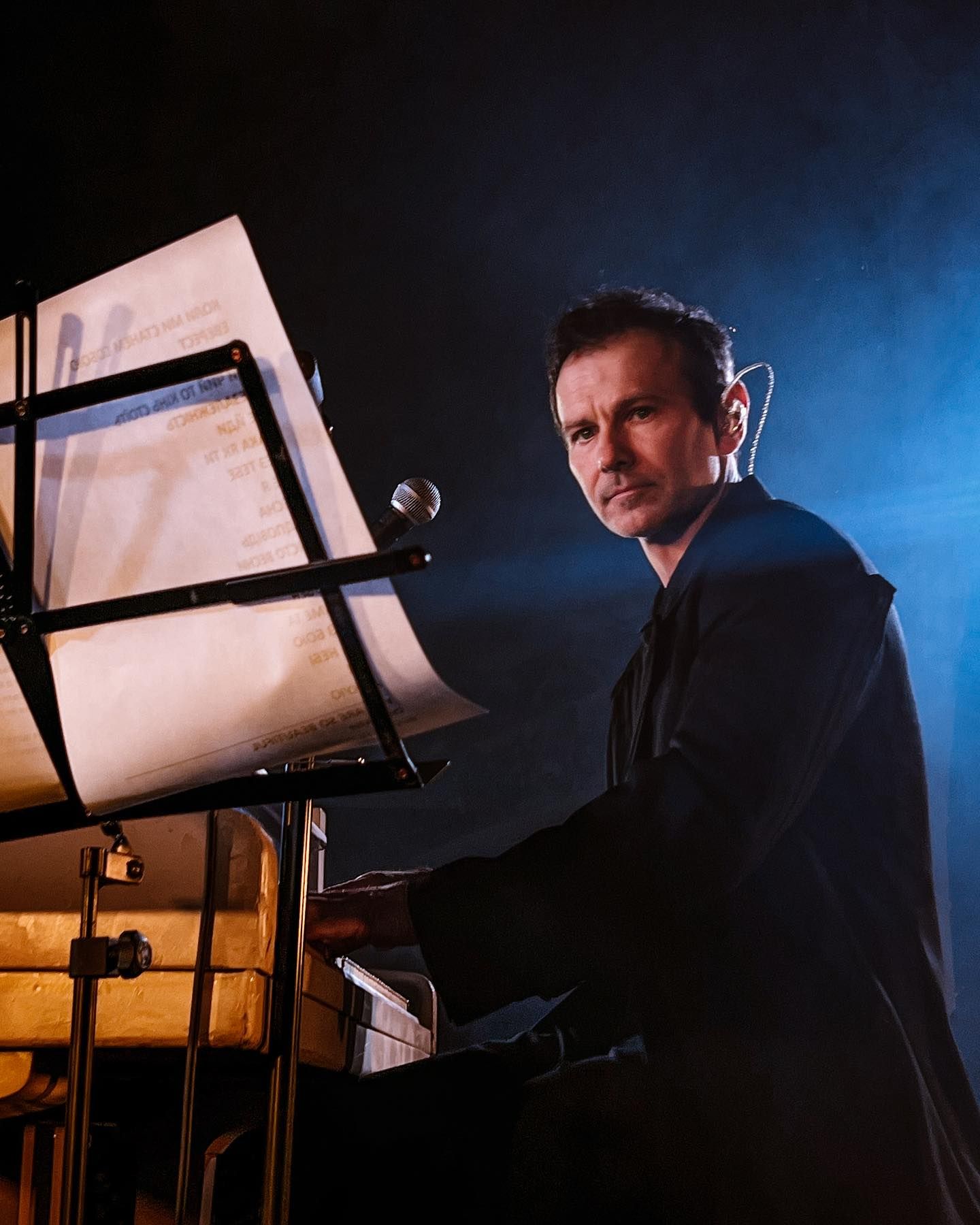 Здійснення мрій: Святослав Вакарчук виконав пісню "Обійми" разом незрячим хлопчиком