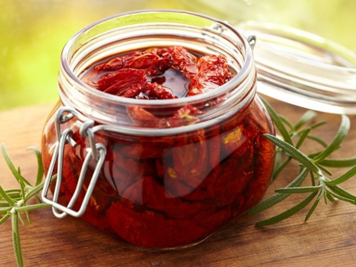 Власне виробництво: готуємо в'ялені томати разом з Ектором Хіменесом-Браво