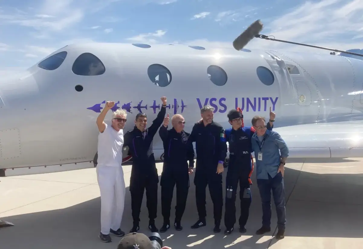 Virgin Galactic востаннє запустила космоплан VSS Unity із туристами