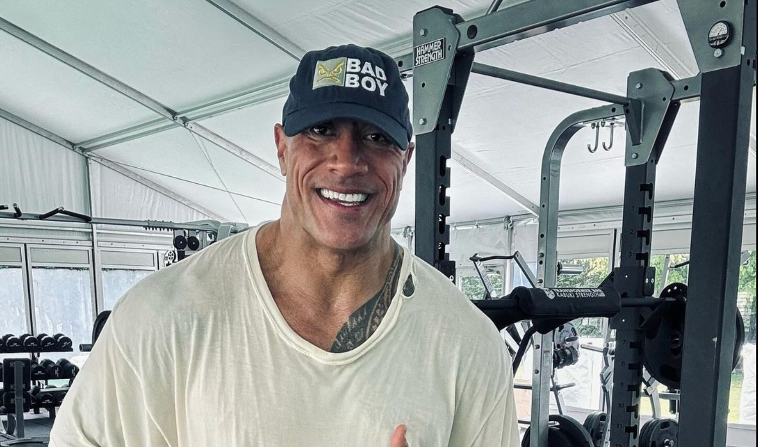 Двейн "Скеля" Джонсон показав, як готується до зйомок фільму з Олександром Усиком