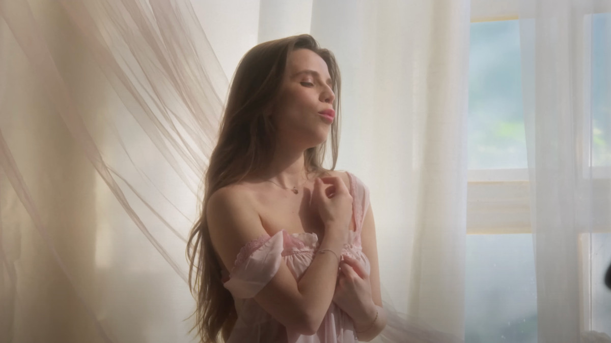 Христина Соловій випустила кліп на пісню "Камертон" - фото 1