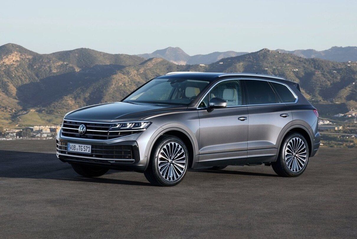 VOLKSWAGEN Touareg - фото 1