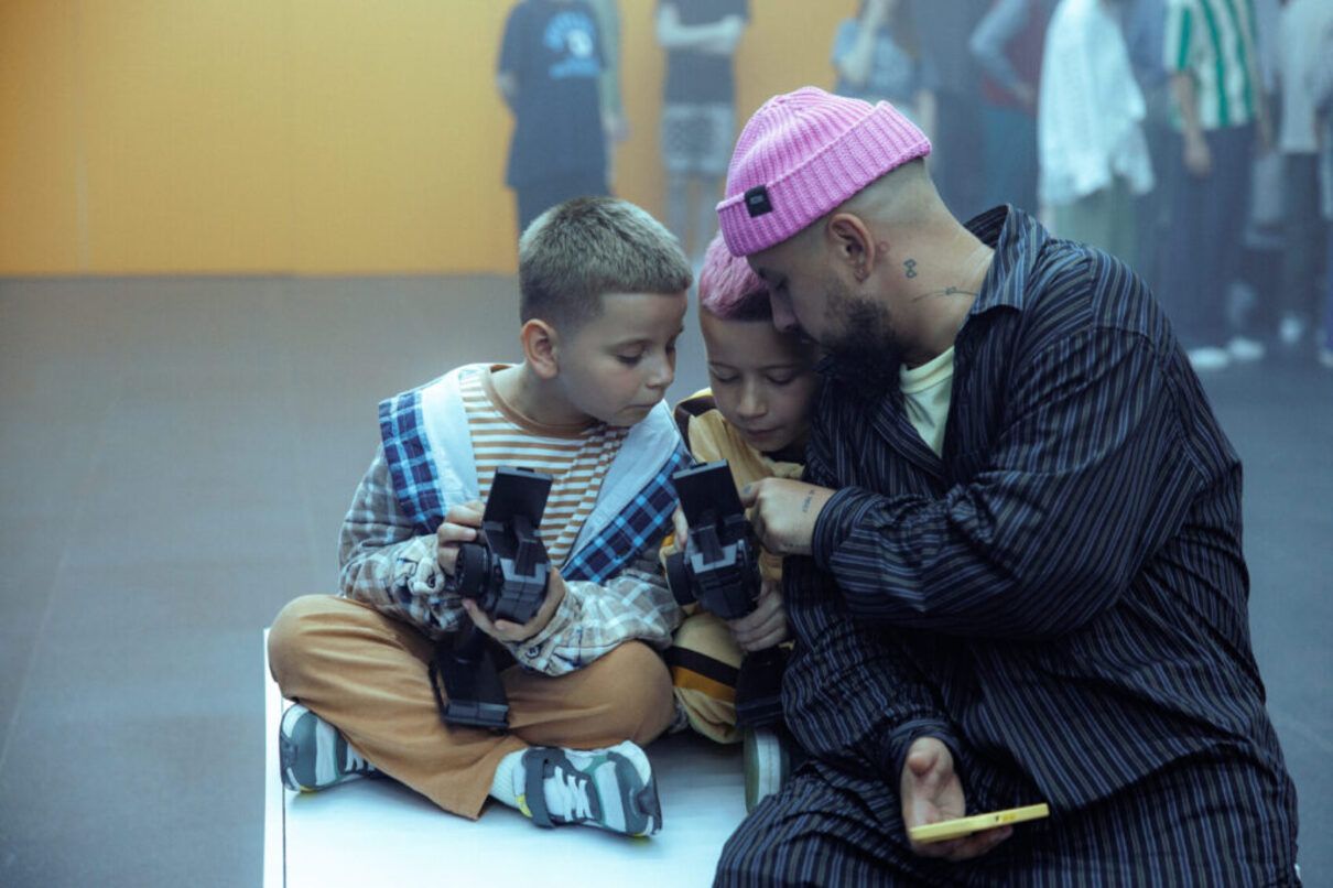 Монатік з дітьми - фото 1