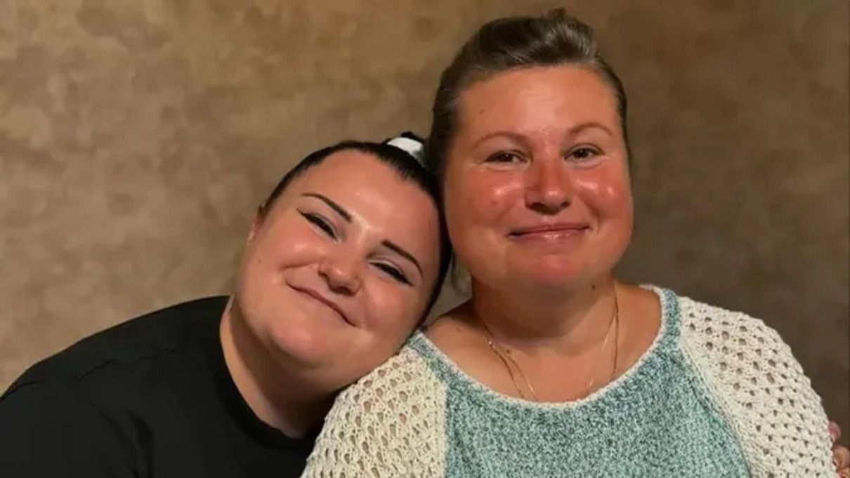 Співачка Alyona Alyona зворушливо привітала маму з днем народження