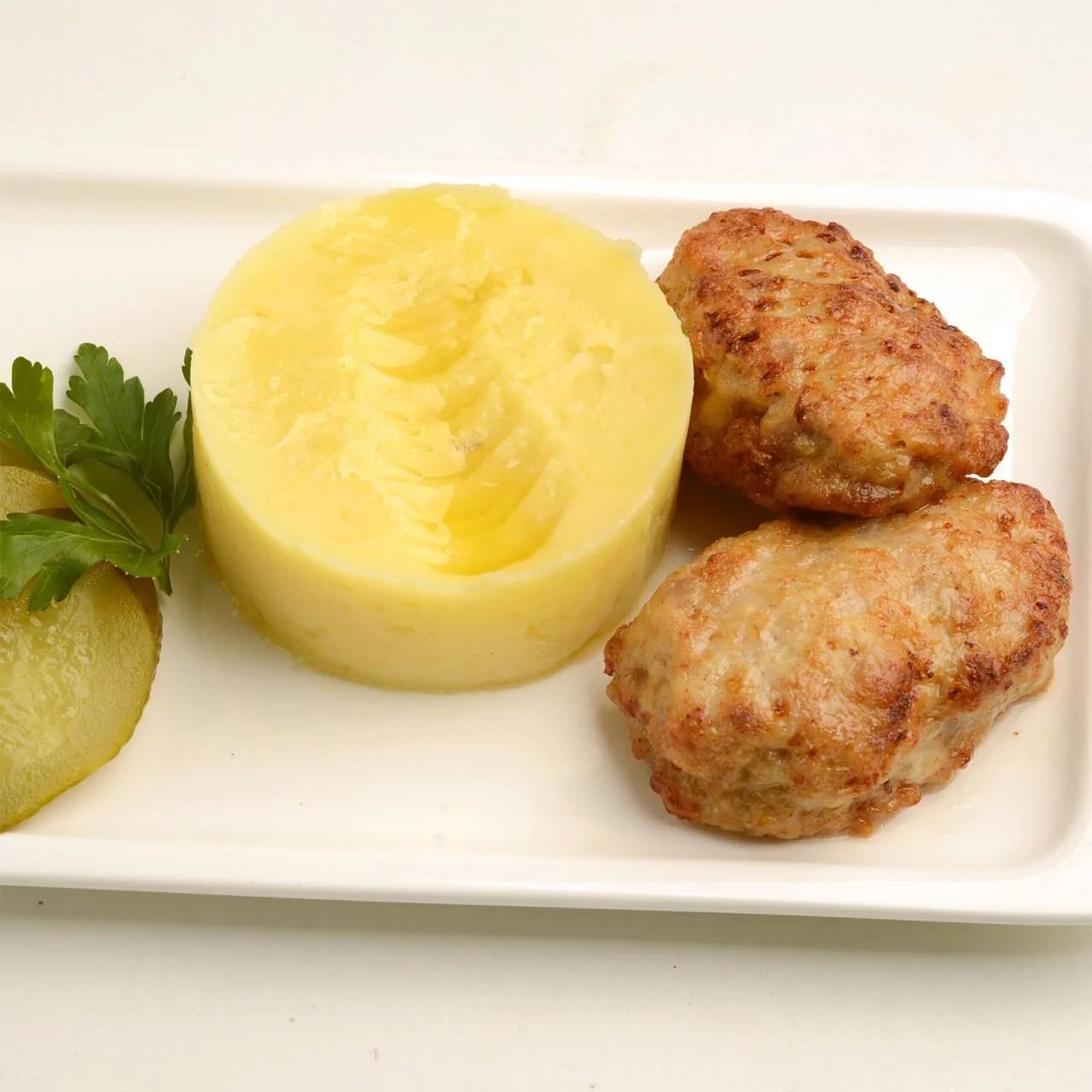 Котлета з пюрешкою - фото 1