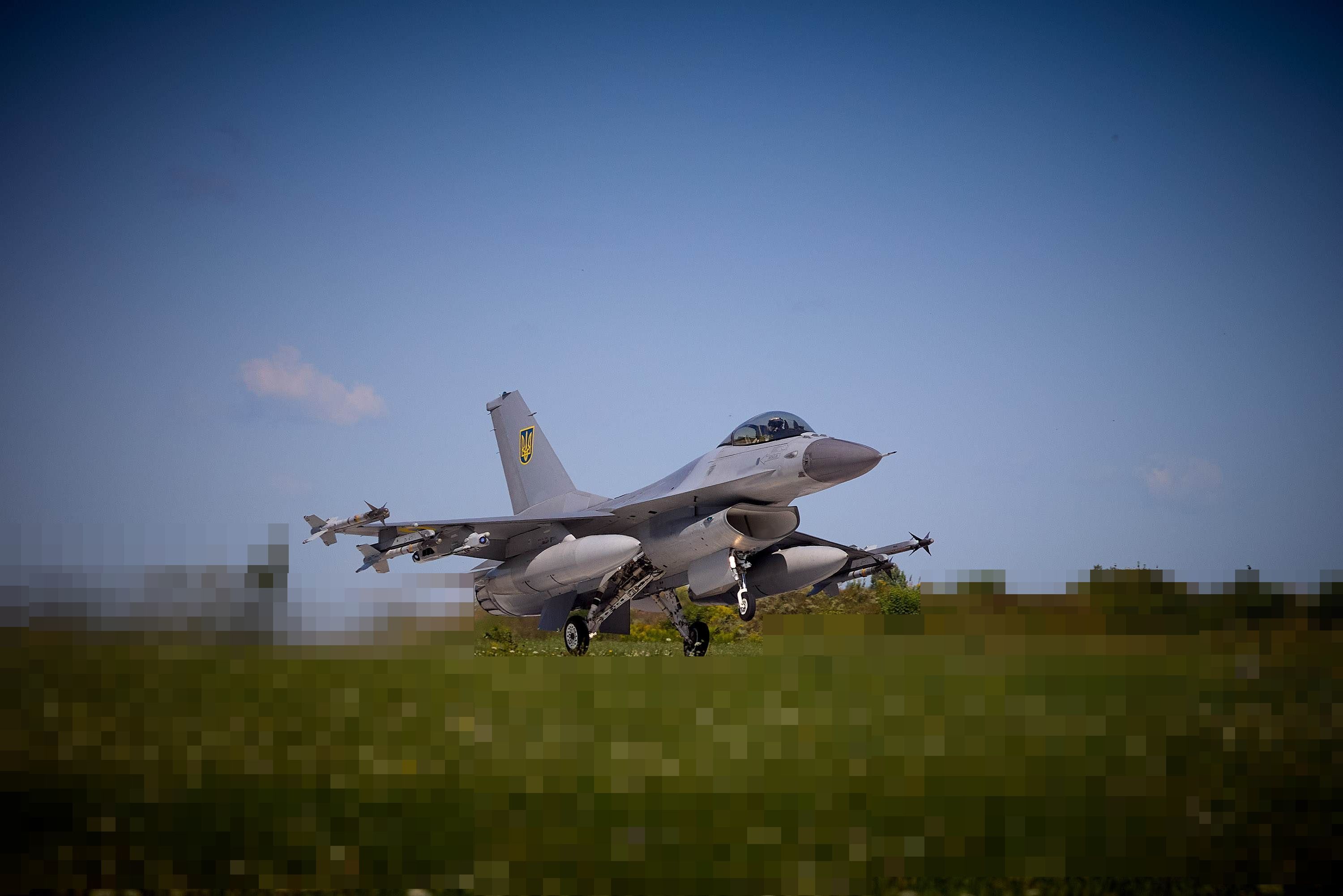 Дивіться, як наші пілоти навчались на F-16 - фото 1