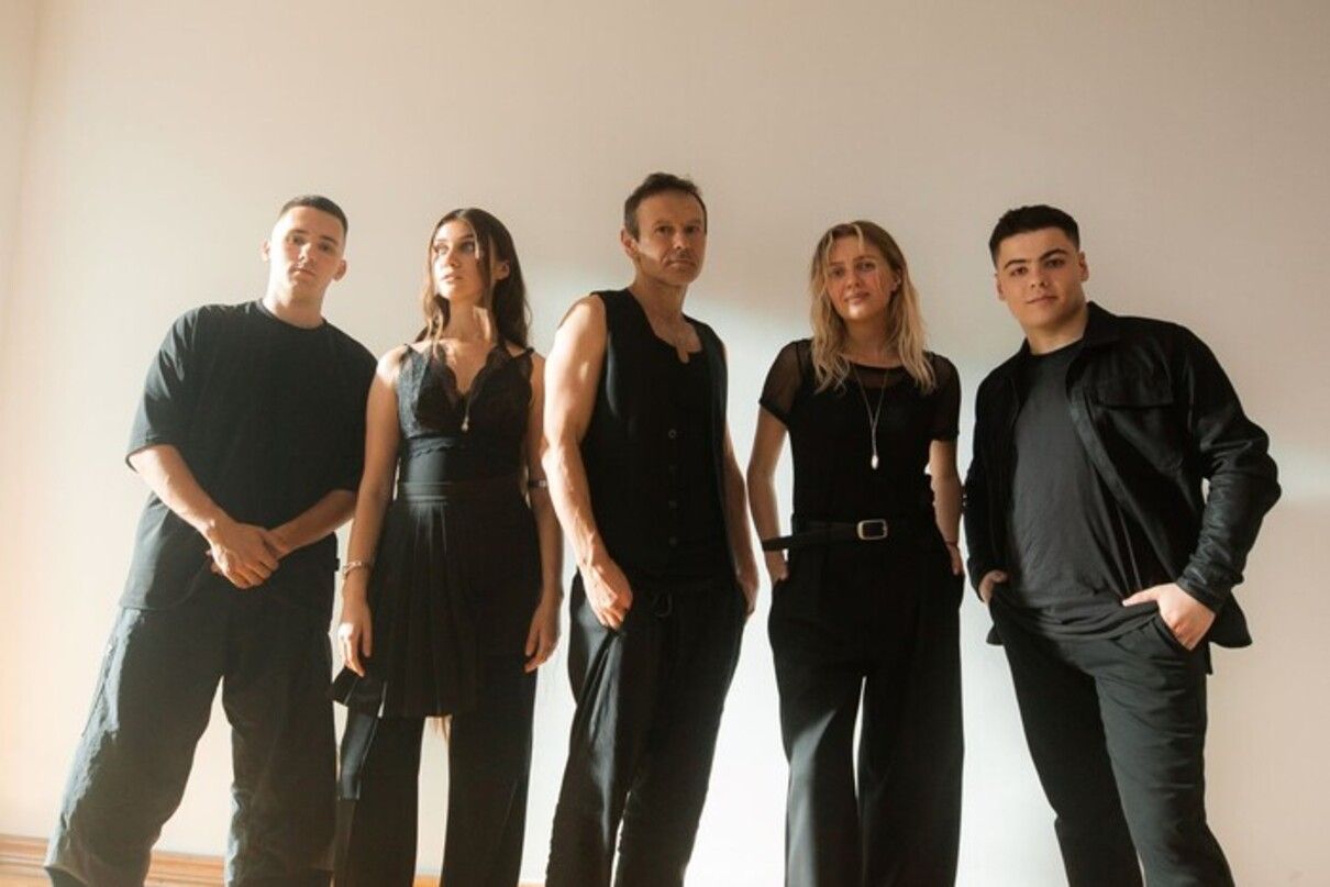 Святослав Вакарчук переспівав свій легендарний трек "Той день" разом з молодими зірками