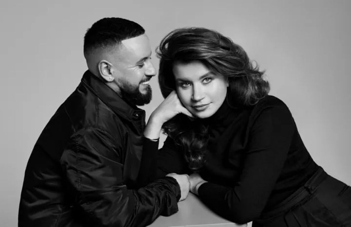 Ти – все моє життя: Монатік зворушливо привітав вагітну дружину з днем народження