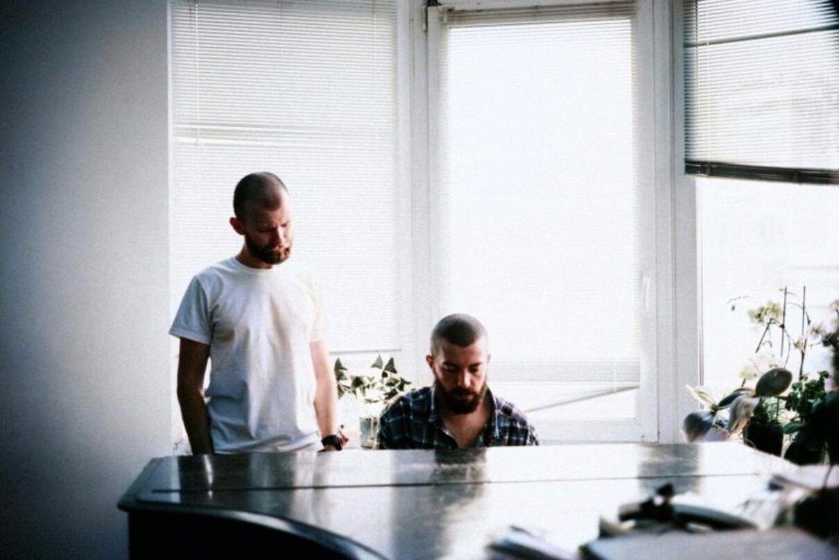 Виконавці Макс Пташник та IHRYK презентують спільну роботу під назвою "Гарна"