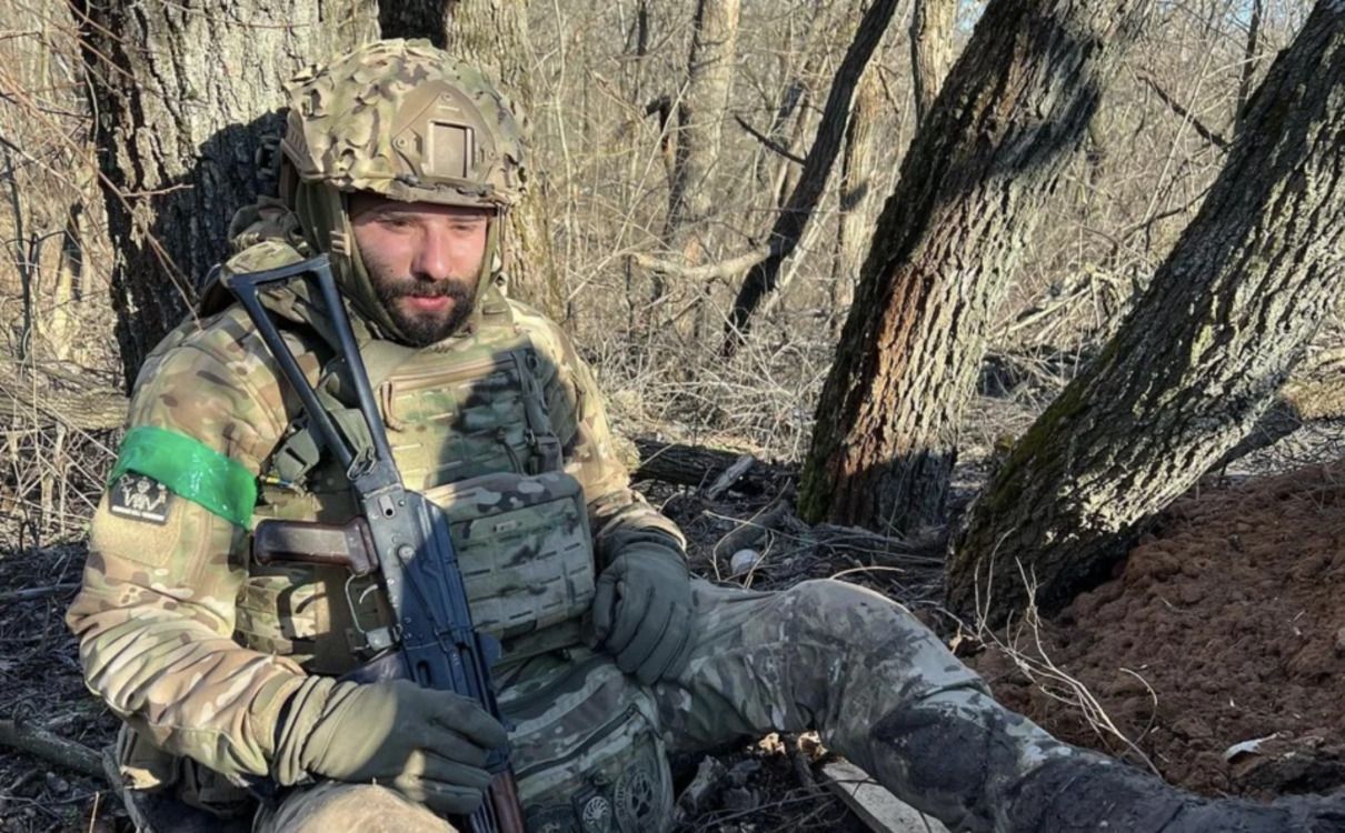 Коміку та військовому Віктору Розовому вставили титанову пластину в череп після поранення