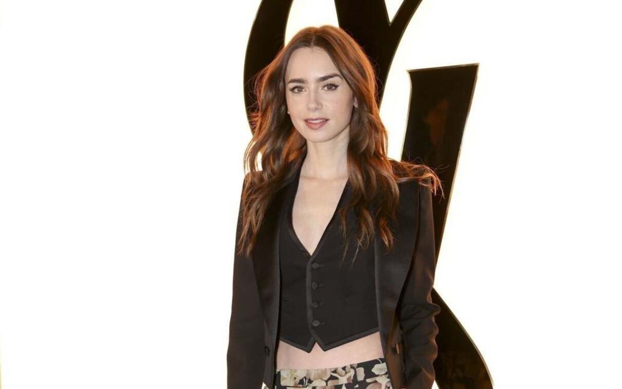 Акторка Лілі Коллінз знялася в рекламі Google в сукні українського бренду