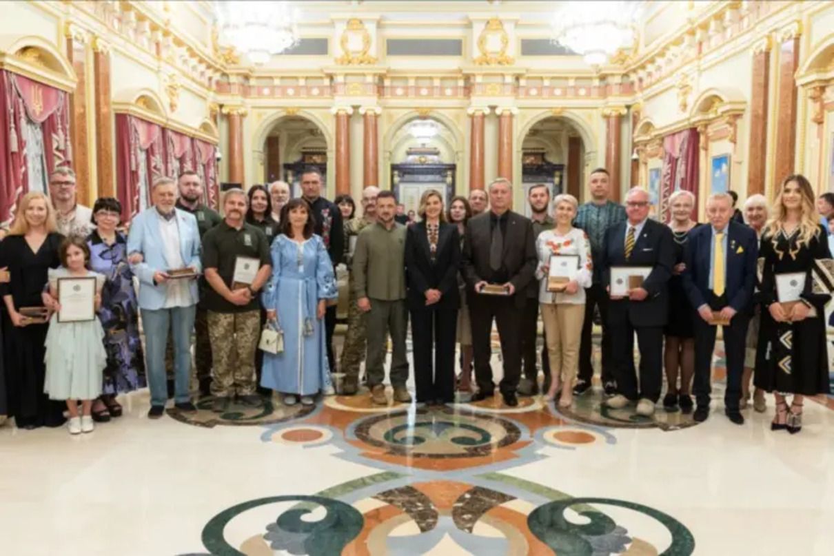 Усик, Харлан, Матвієнко: Володимир Зеленський присвоїв нагороди за популяризацію України