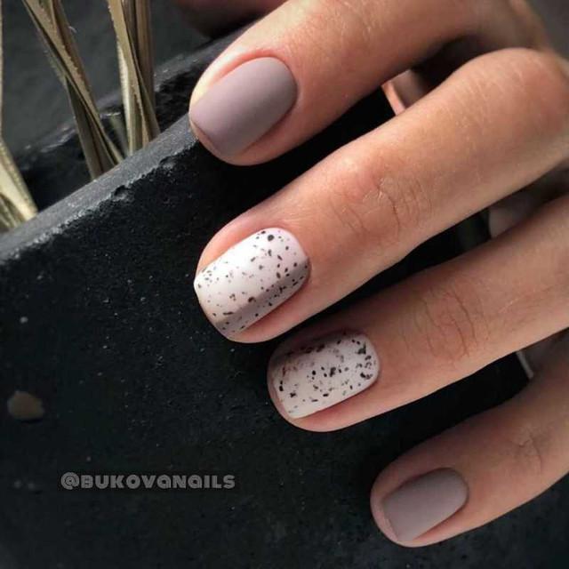 Святковий манікюр на 1 вересня: цікаві ідеї для старшокласниць - фото 545004