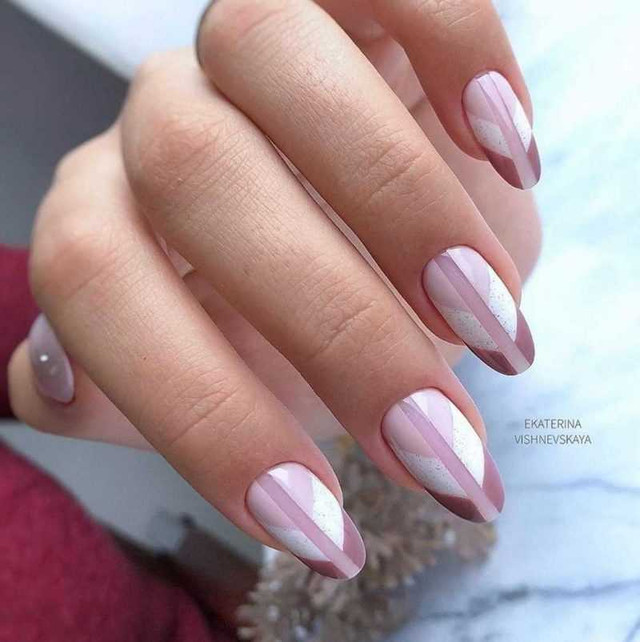 Святковий манікюр на 1 вересня: цікаві ідеї для старшокласниць - фото 545011