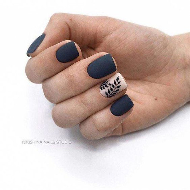 Святковий манікюр на 1 вересня: цікаві ідеї для старшокласниць - фото 545014